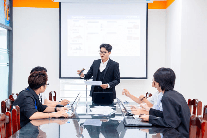 [Hướng nghiệp 2026] Thời đại mới - thị trường mới: Những cánh cửa nghề nghiệp mở rộng cho thế hệ làm Marketing