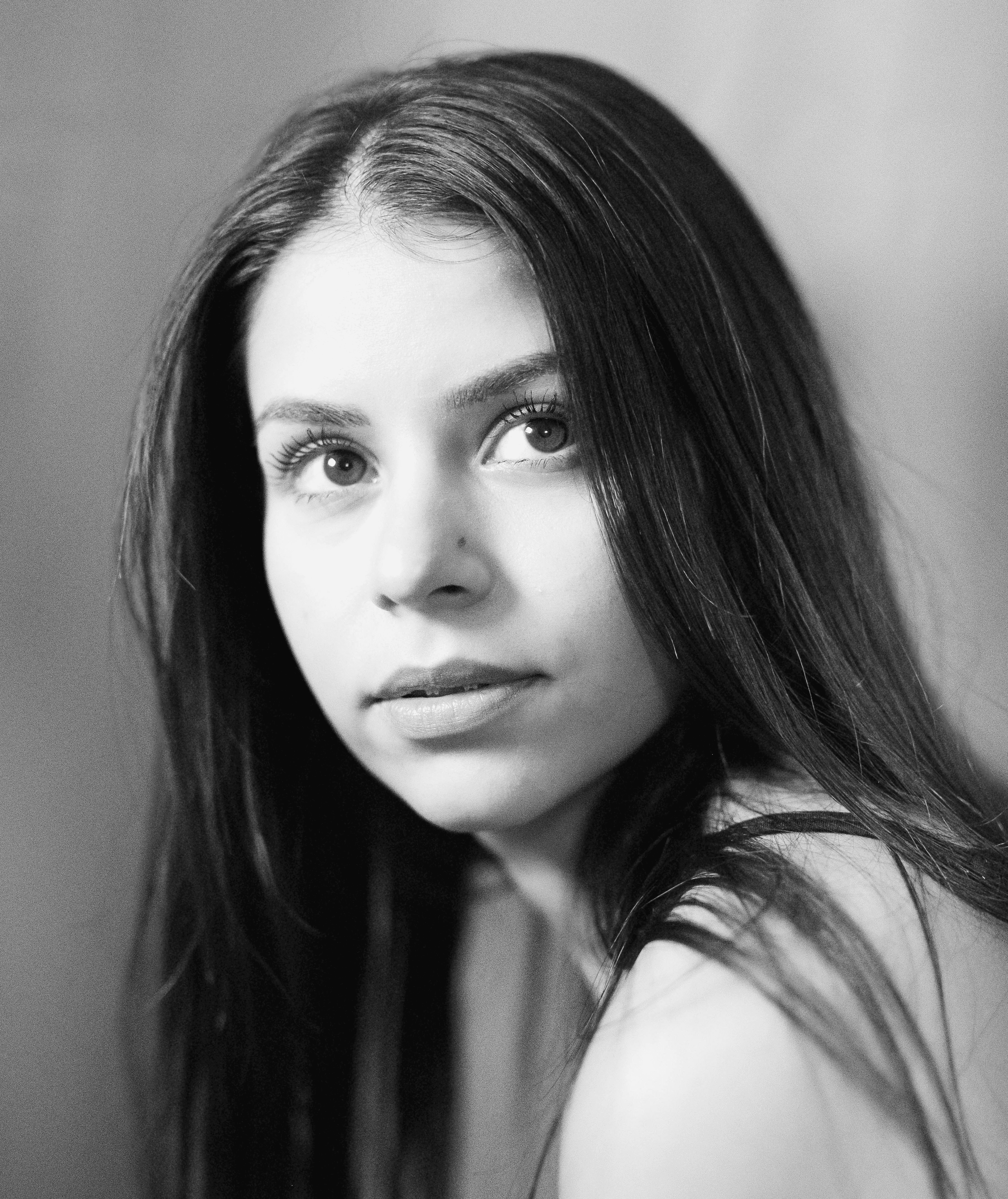 Model Full Face & White