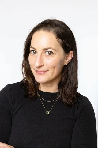 Illustration Holding Books