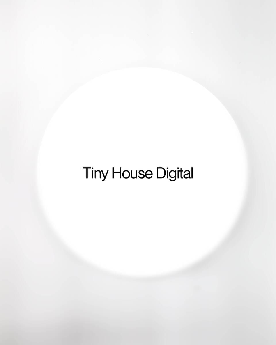 Minimal logo showcase of tiny house digital.