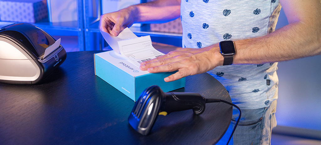 adding customs documents to package