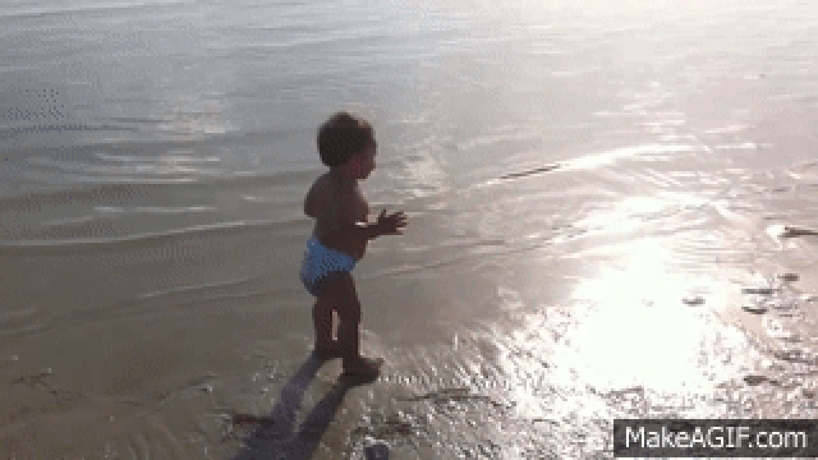 5 Lidi attrezzati al lago in Lombardia dove fare il bagno con i bambini - Milano da piccoli