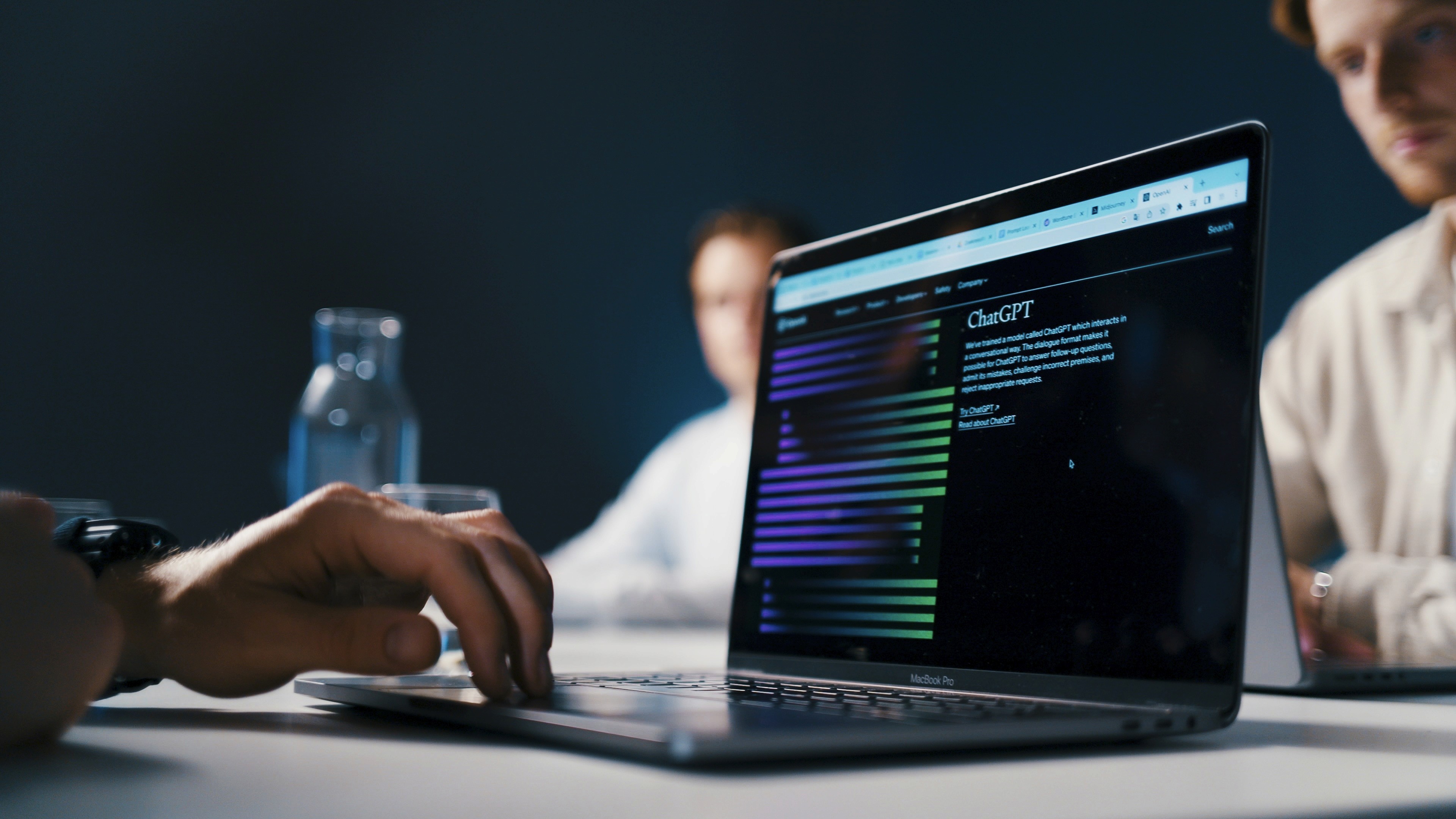 Visualisatie van AI-oplossingen van MSTR om bedrijfsprocessen te optimaliseren met machine learning en automatisering