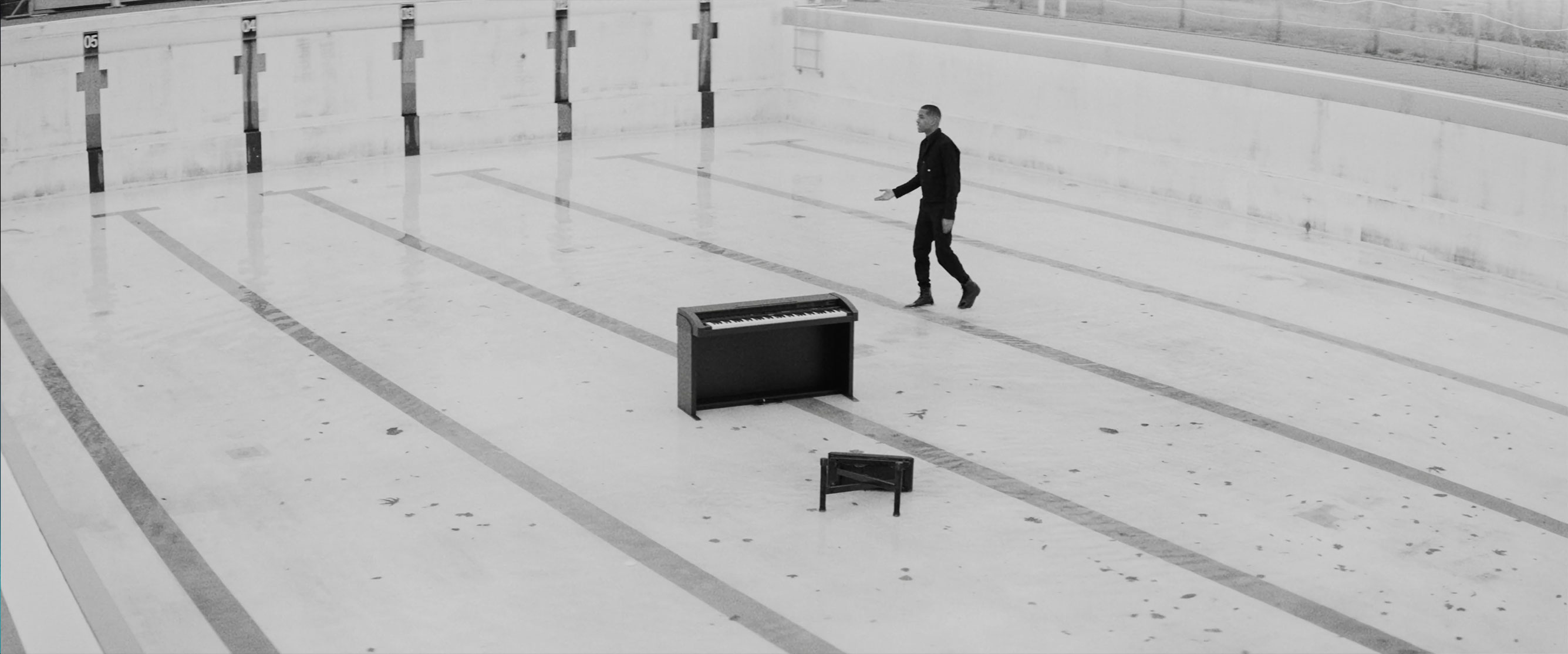 Thijs Vleut - Film Director Screen Writer Video Commercial Campaign Promotional Sor Zo Zijn Amsterdam