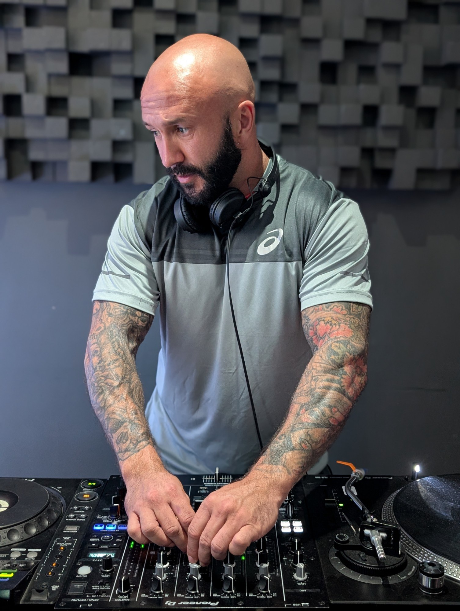 Josh mixing on Pioneer decks in the Future Sound Academy studio