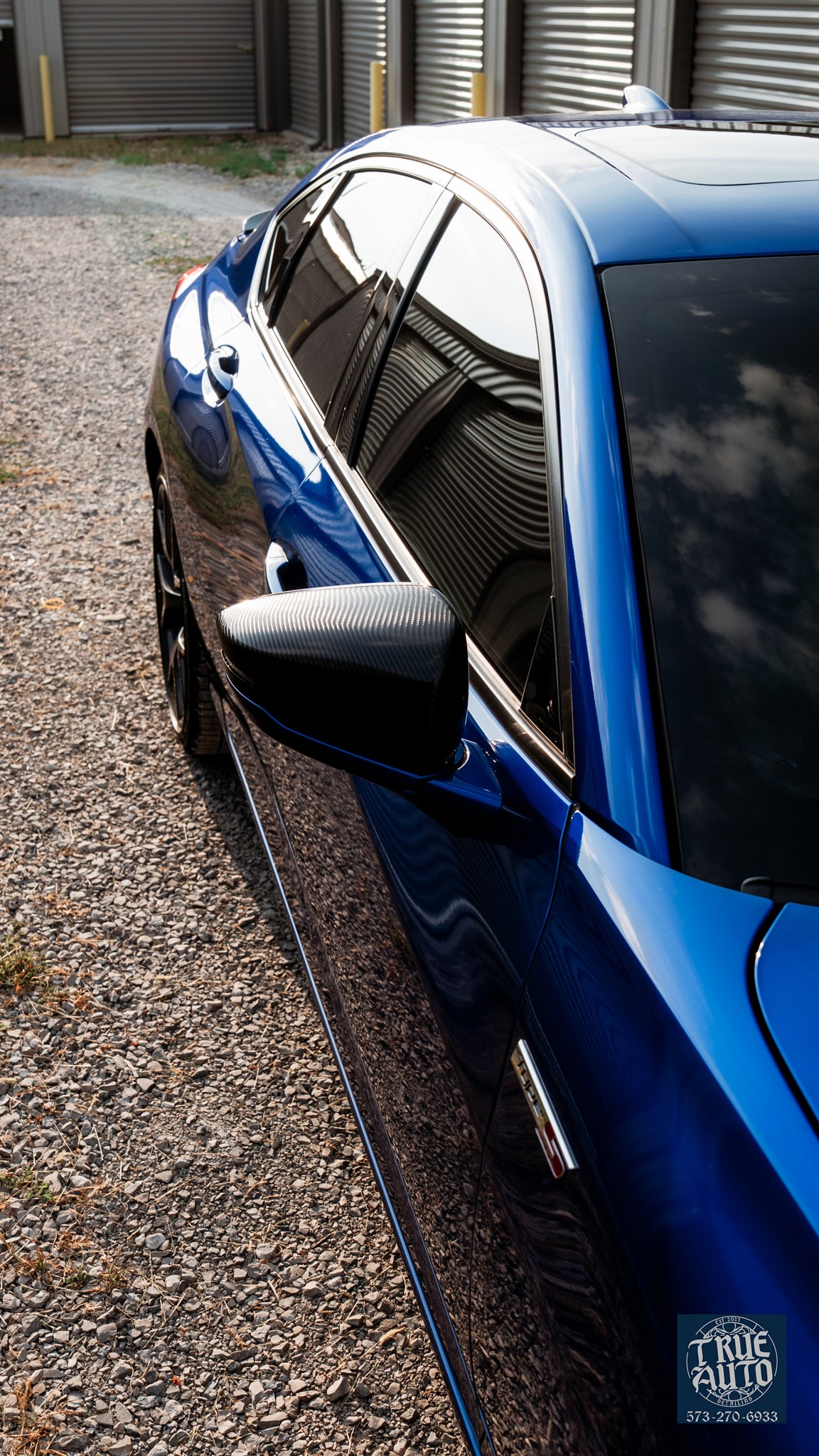 acrua with tinted windows