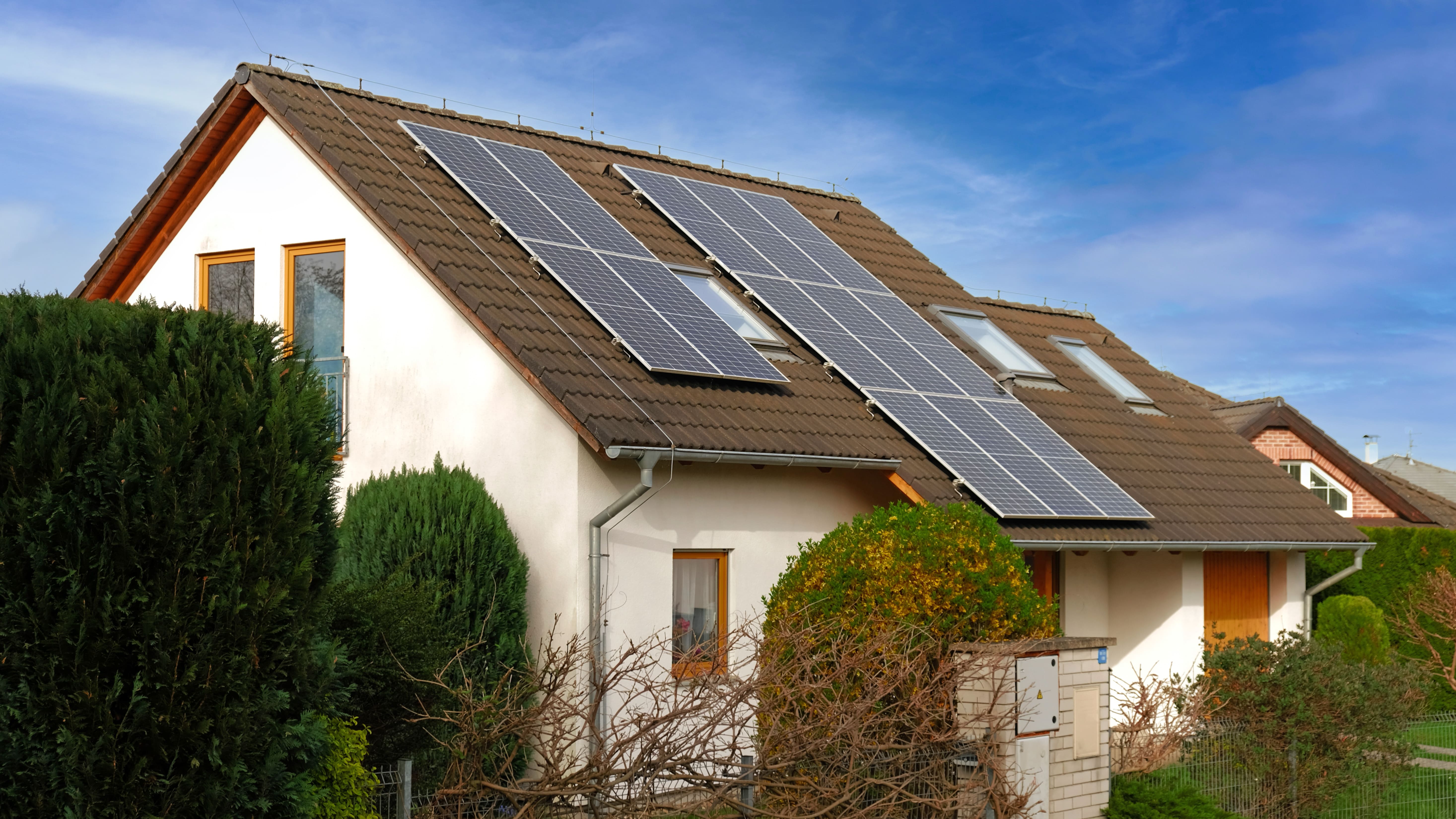 roof-mounted-solar-panels