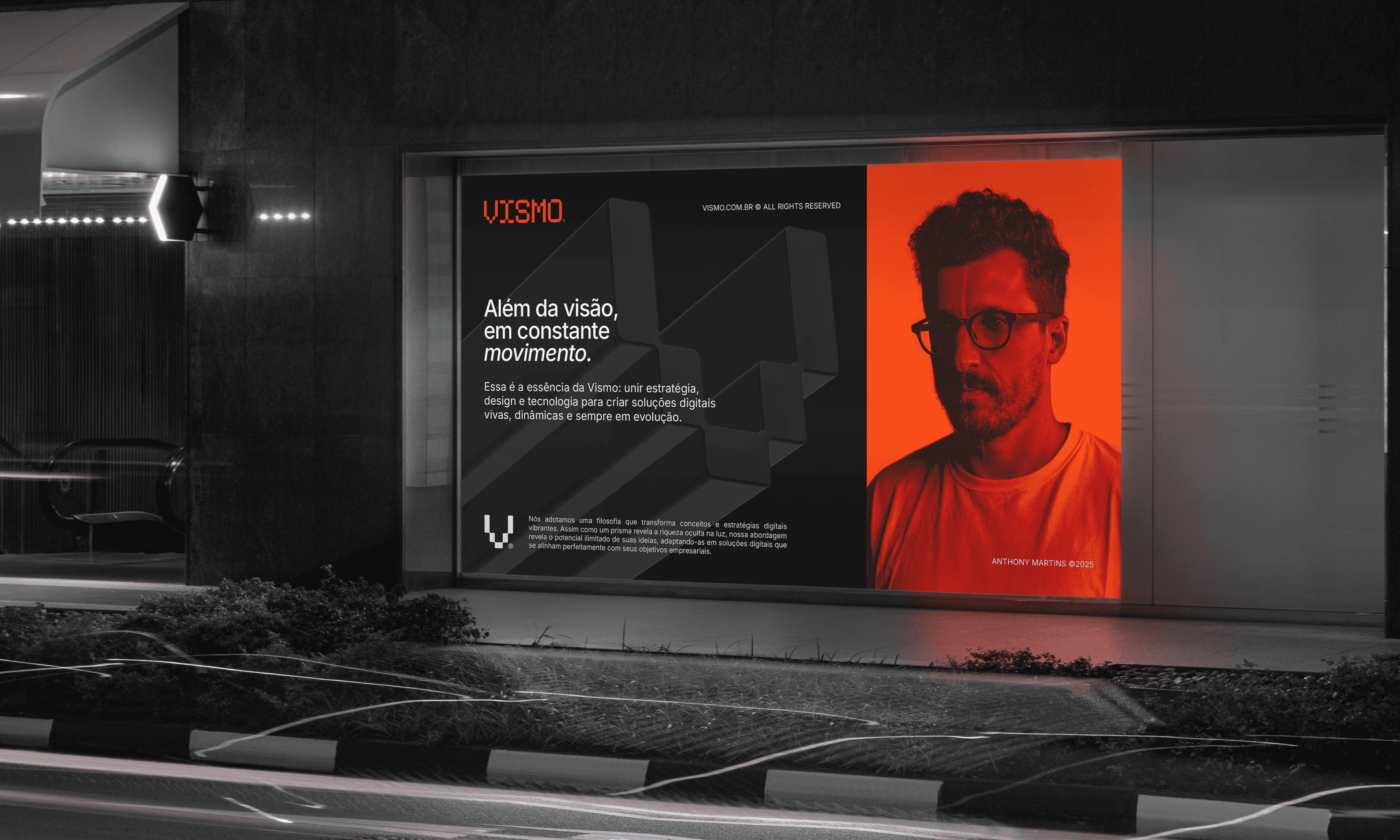 Painel publicitário da CSD Fintechs em estação urbana com mensagem sobre inovação no setor financeiro.