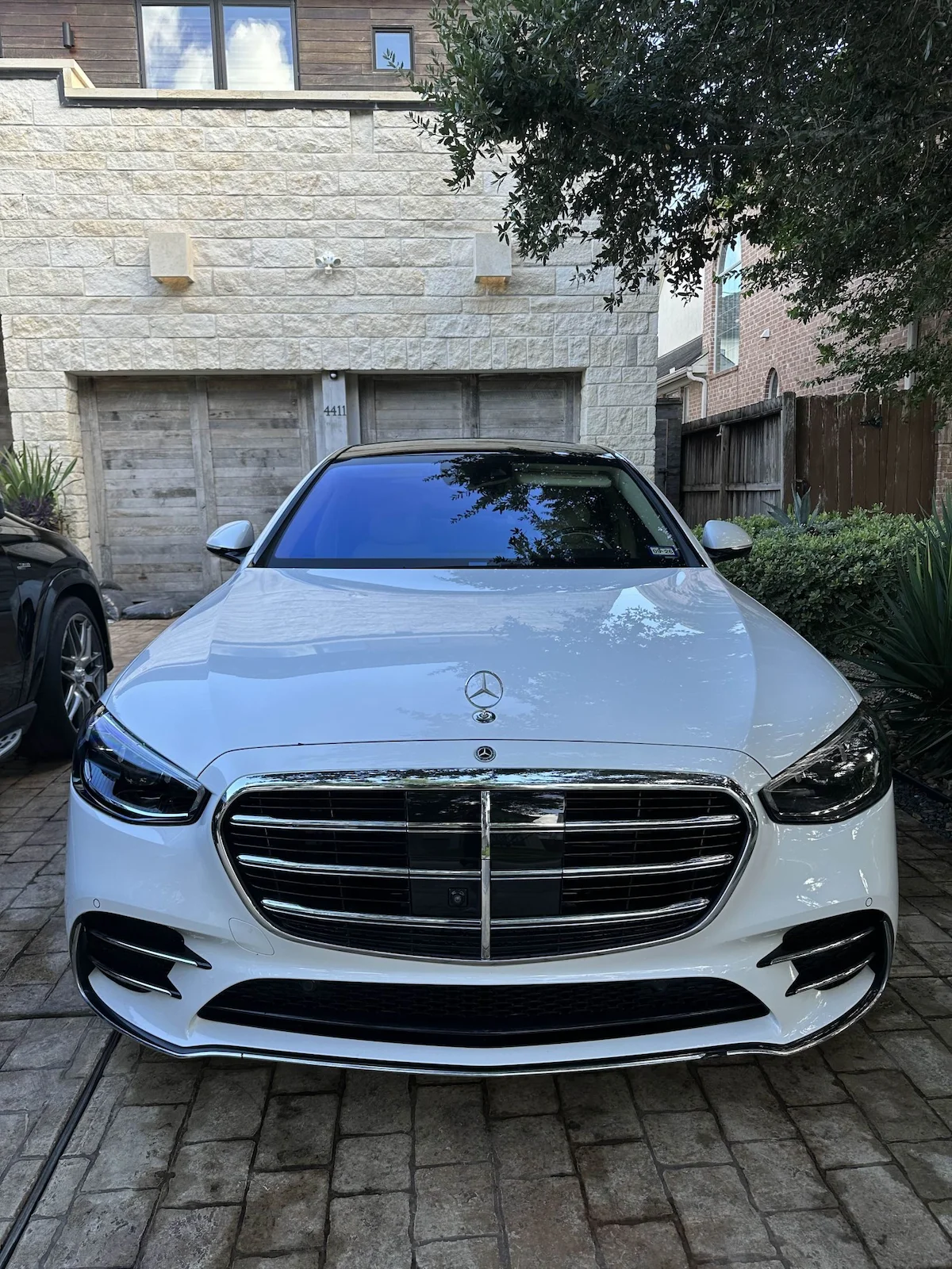 Picture of White Benz