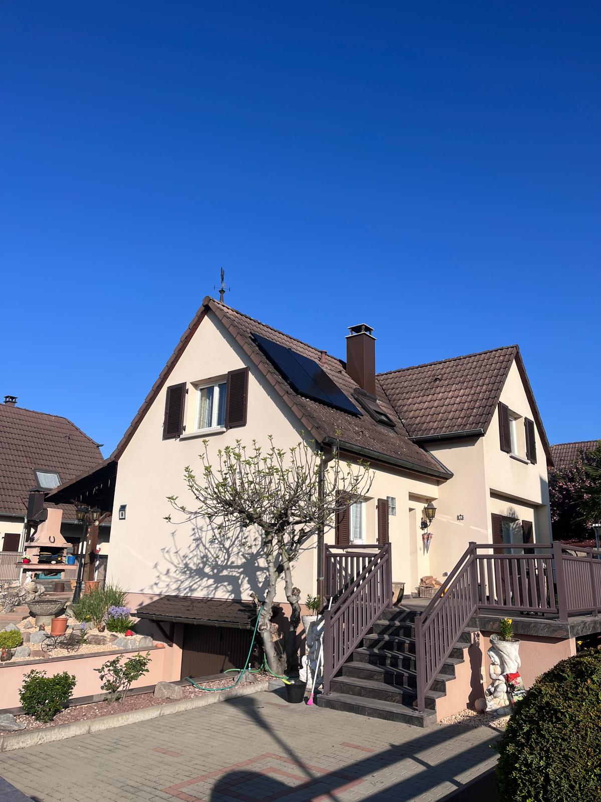 Toiture photovoltaïque sur villa à Blotzheim