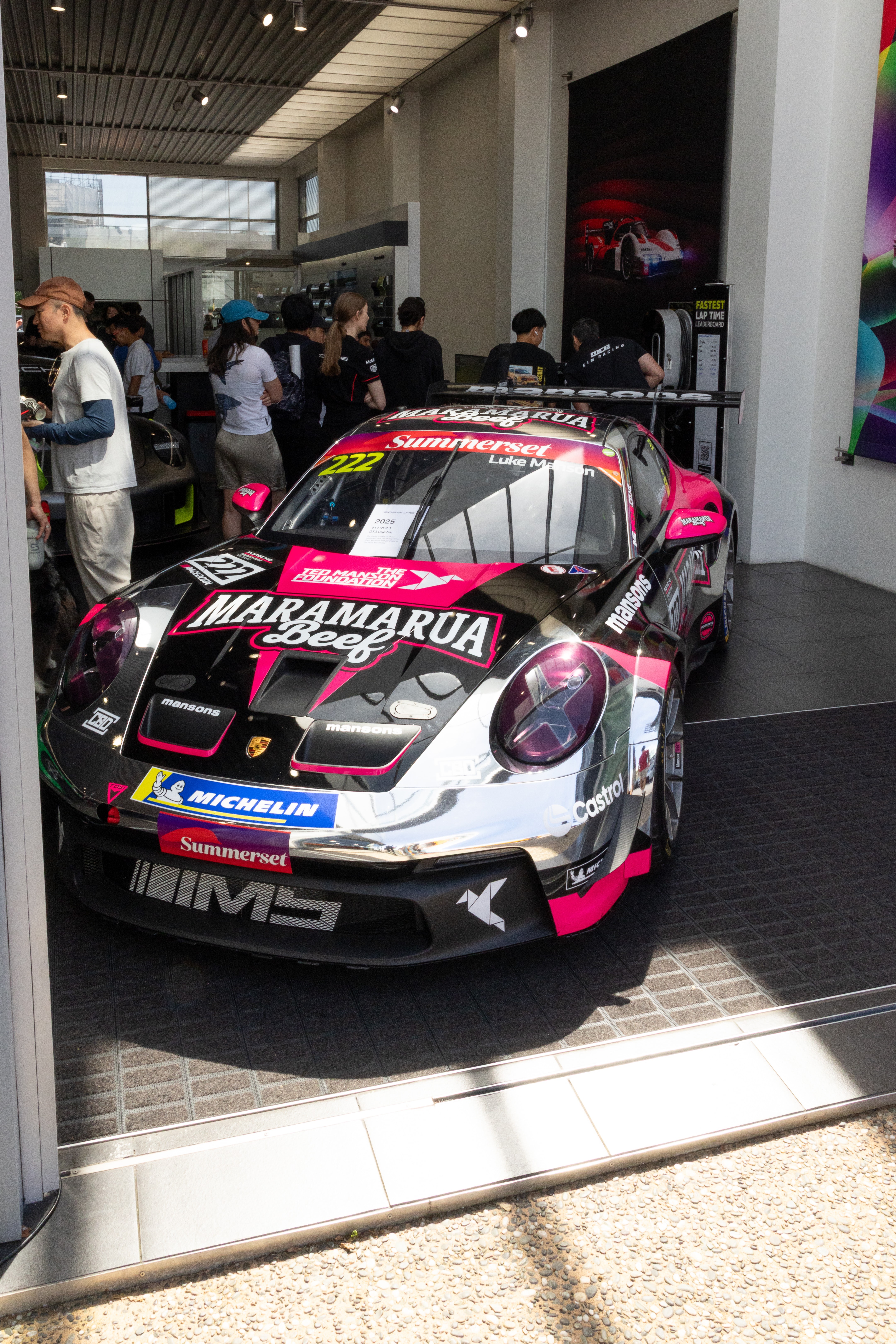 Batch.Works logo over a photo of a box of 3D printed objects