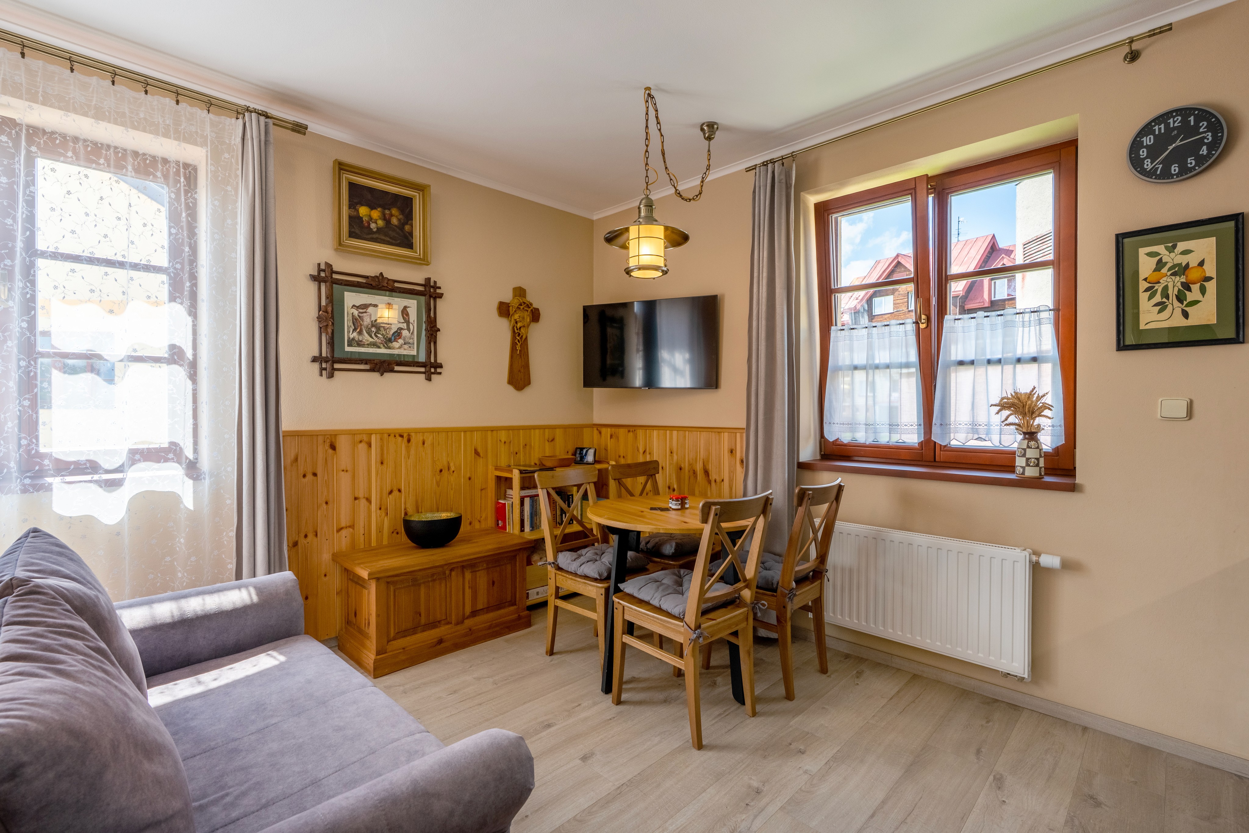 Here comes the alt text