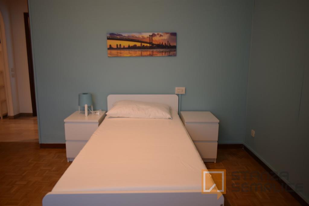 Stanza di 12 mq in Via Rocca D'anfo, Brescia