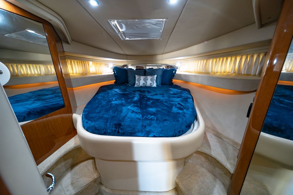 Miami yacht charter aboard the 45ft Sea Ray Express