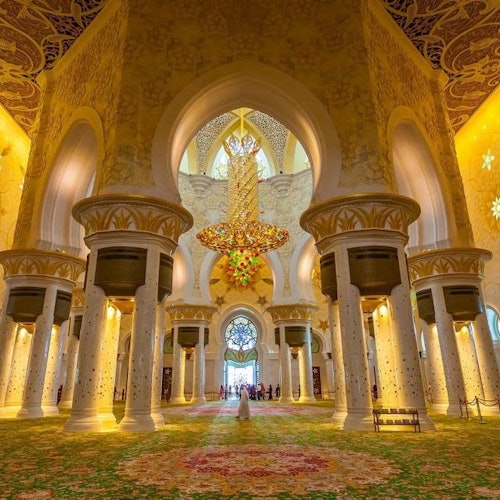 À l'intérieur de la mosquée