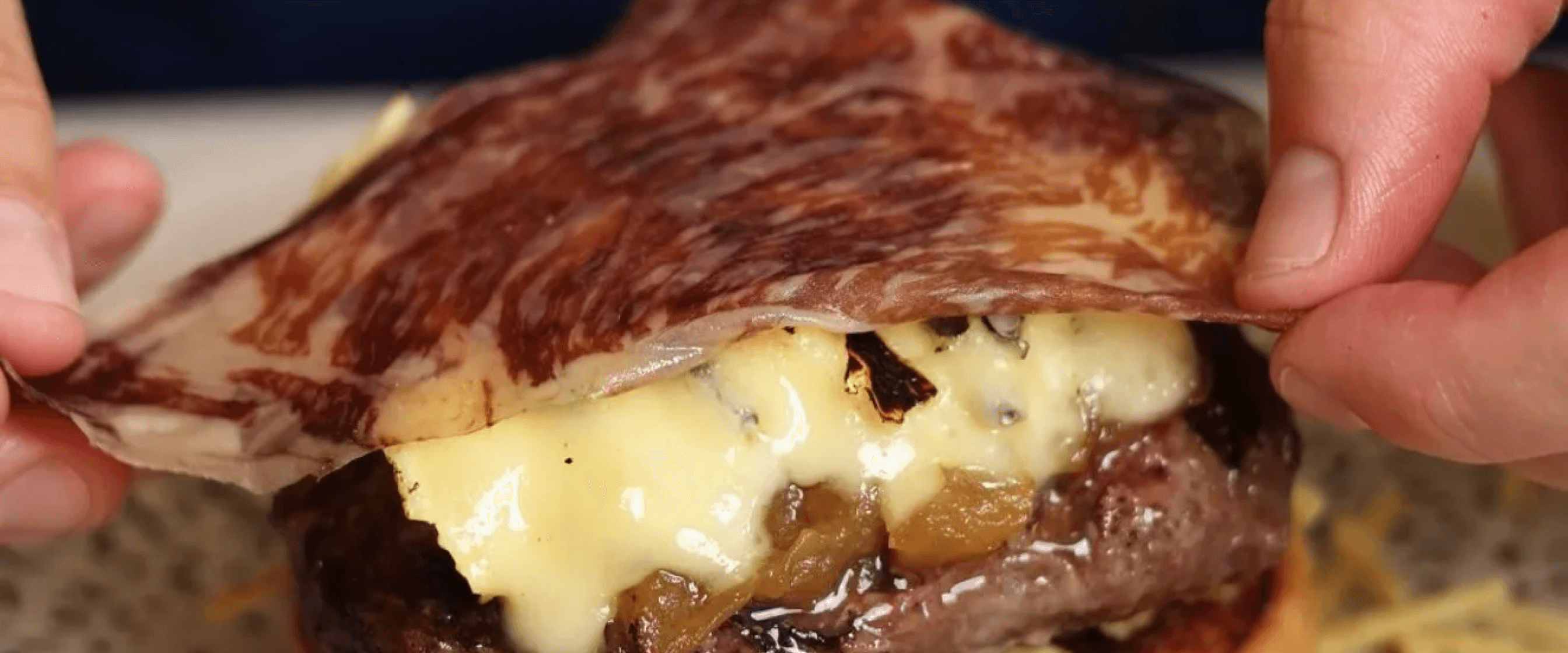 Preparando la Hamburguesa de Wagyu en nuestra hamburgueseria de San Blas