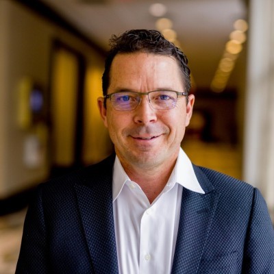 Headshot of Dr. Robert McDermott