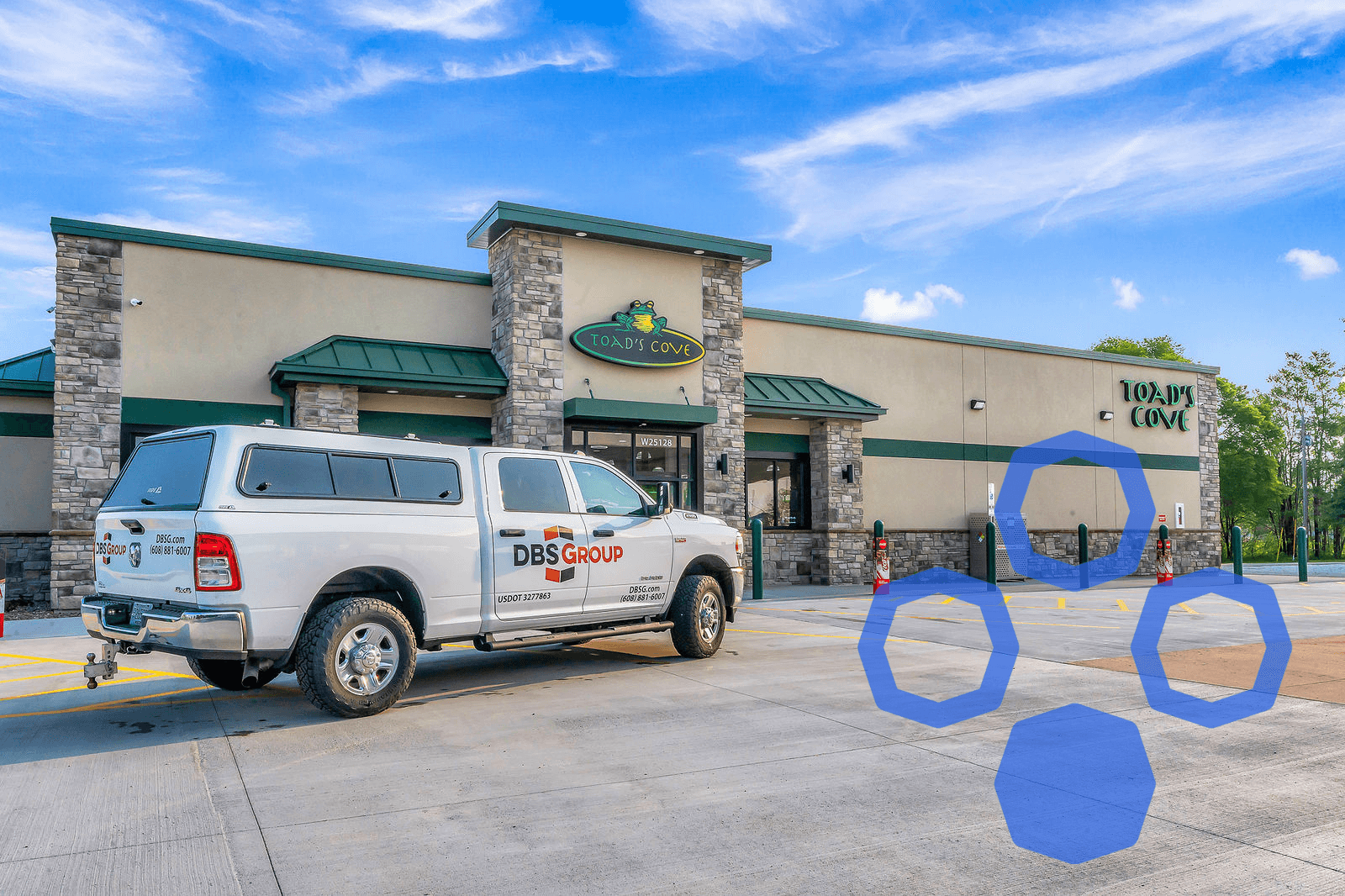 Dynamic picture of a cyclist riding downhill