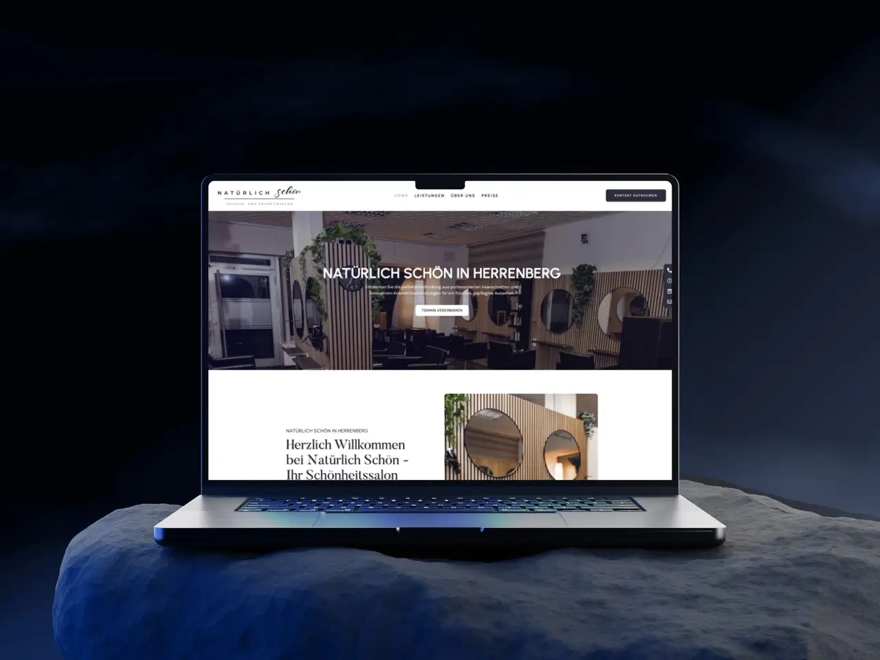 Laptopansicht der Website