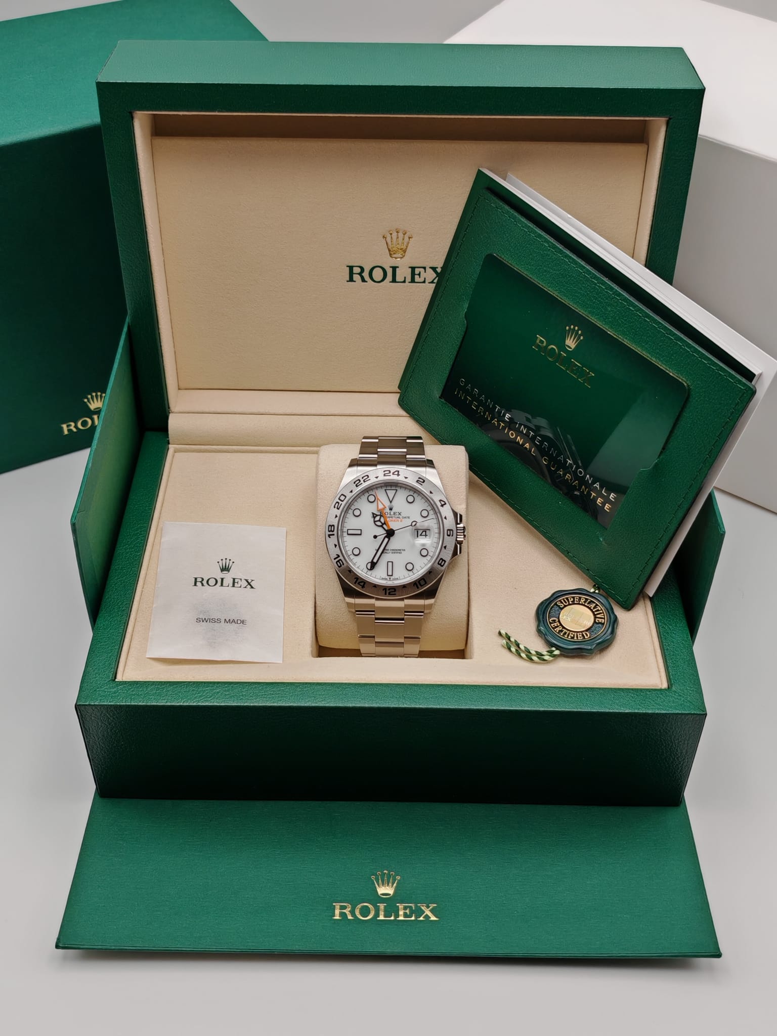 Submariner Date, Oyster, 41 mm, oro giallo, Quadrante : Nero, Rolex