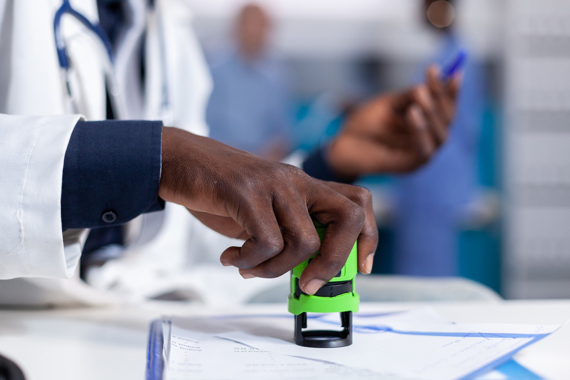 Article discussing the American College of Radiology (ACR) updated guidelines for direct supervision of contrast administration in CT and MRI, including qualified supervisors and the extension of remote supervision through December 31, 2024.