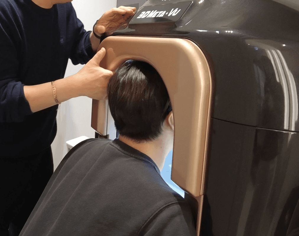 meta vu skin scanner person getting a skin analysis in a skin clinic
