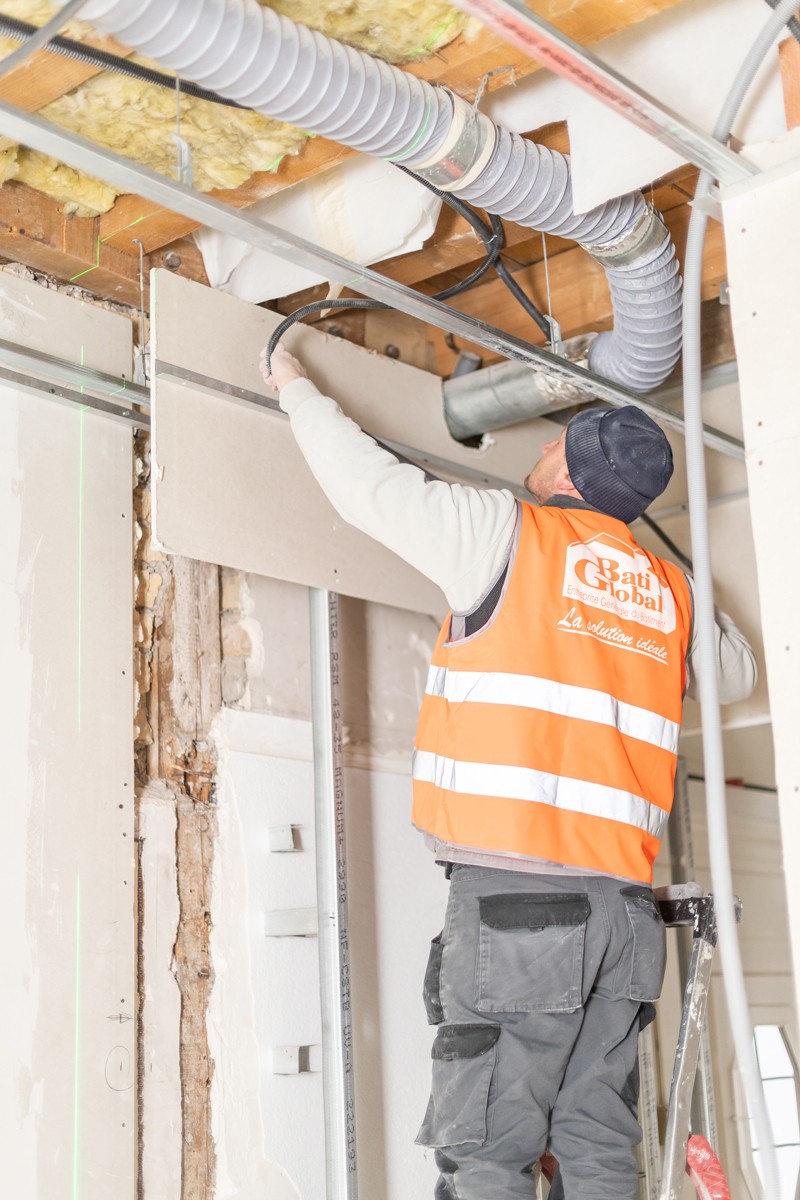 Équipe Batiglobal entrain de travailler sur un chantier