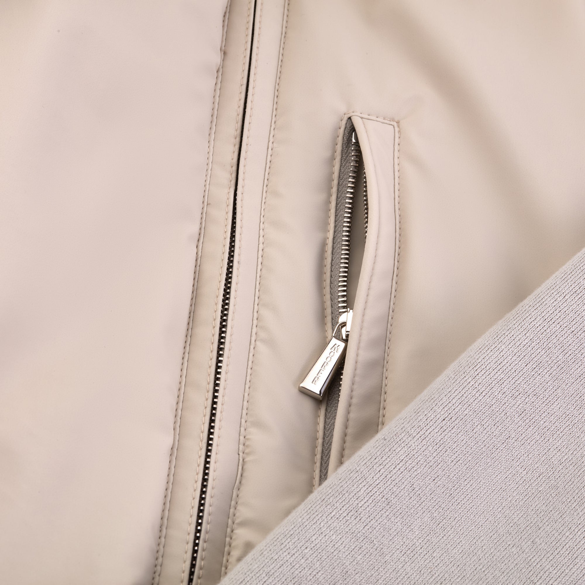 Camargo - G7 - Adda River