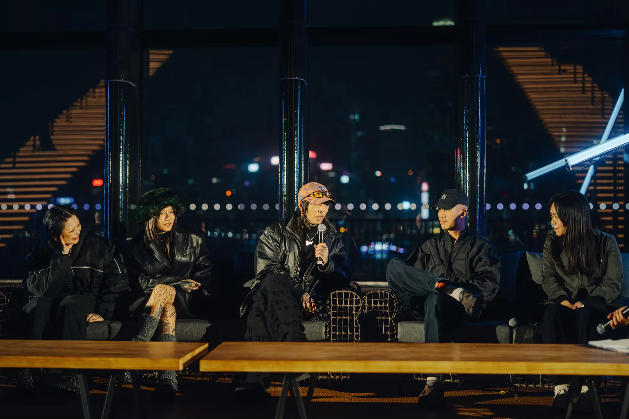 M+ Night Parties — project image 18 by Roman Olinchuk. 香港攝影、創意影像及視覺敘事作品。