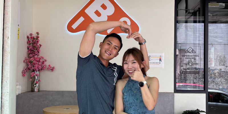  Lovy and Rainey outside of Binq Dessert