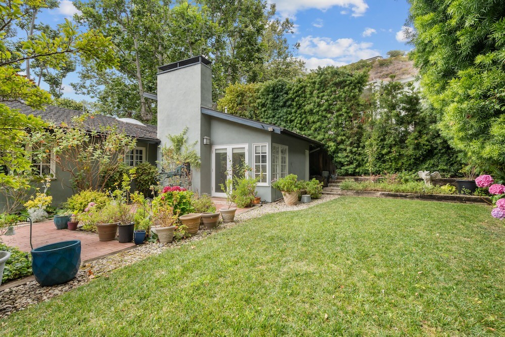 Image of a luxury home