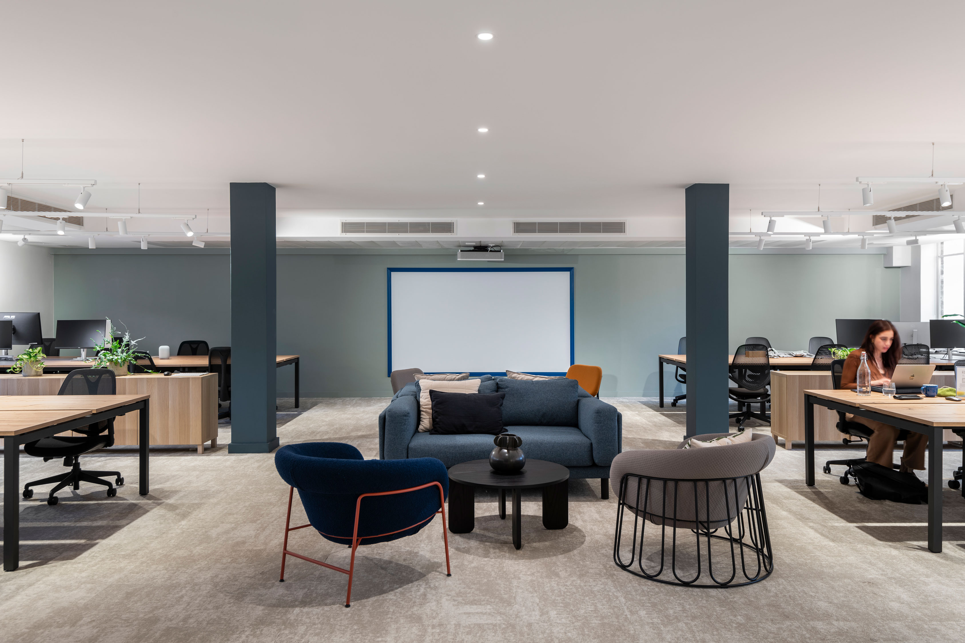 Hall with curtain - Softwire