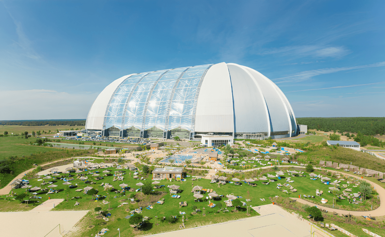 Аквапарк Tropical Islands у Німеччині