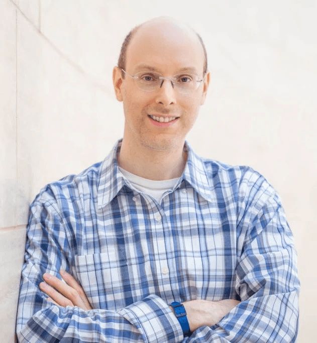 Dr. Daniel Winer