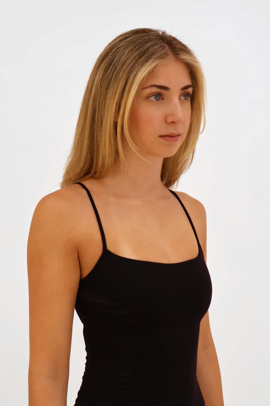 right-facing headshot of female dancer