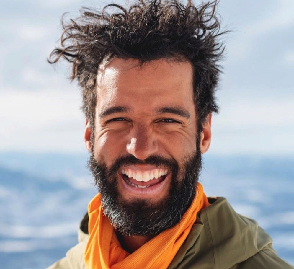People sharing real experiences using a daily planning app