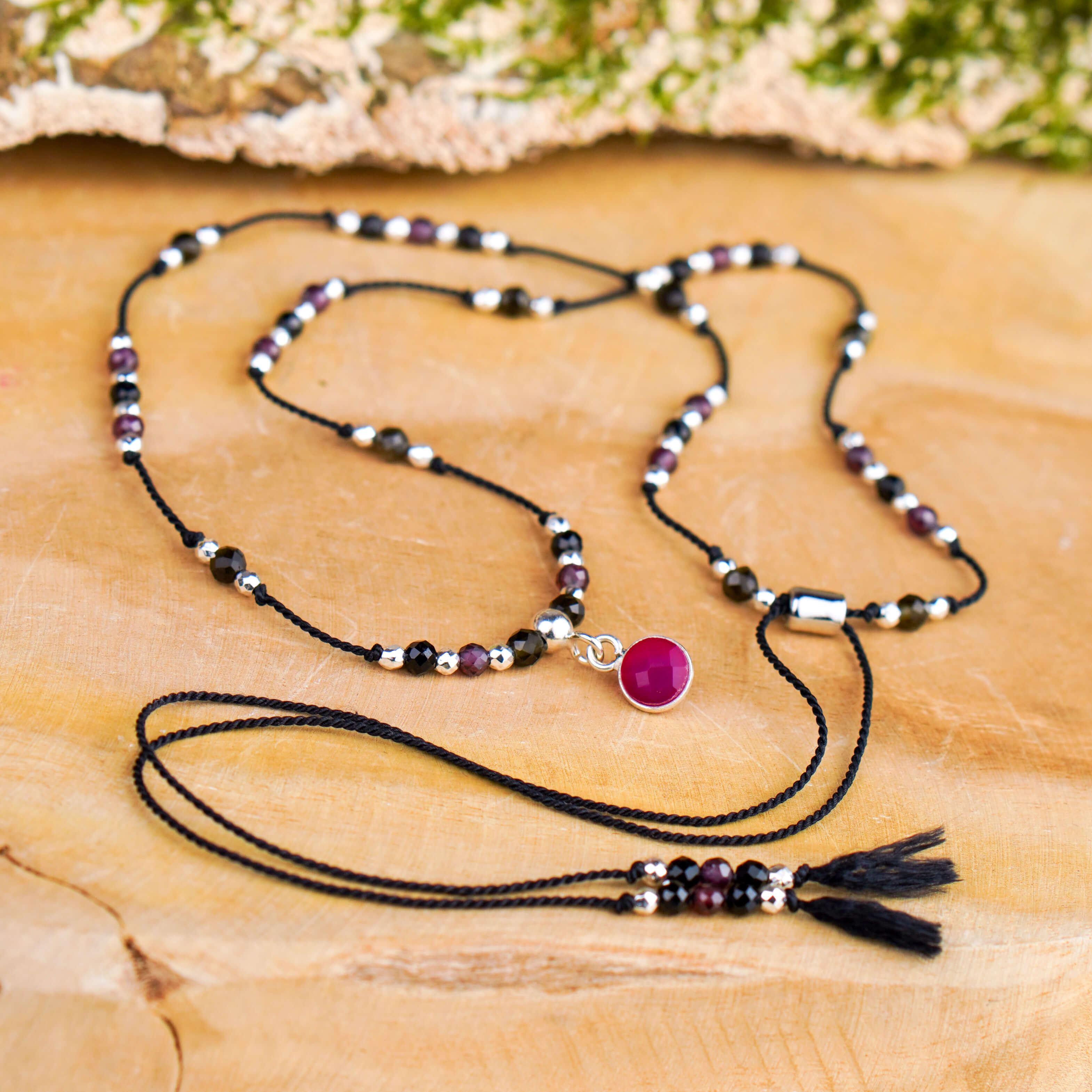 Ręcznie robiony naszyjnik z kamieni naturalnych chalcedon granat obsydian