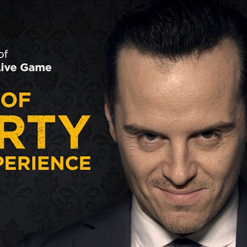 一位带着顽皮笑容的男子出现在深色图案背景上，背景上有黄色文字：“神秘城市体验。”