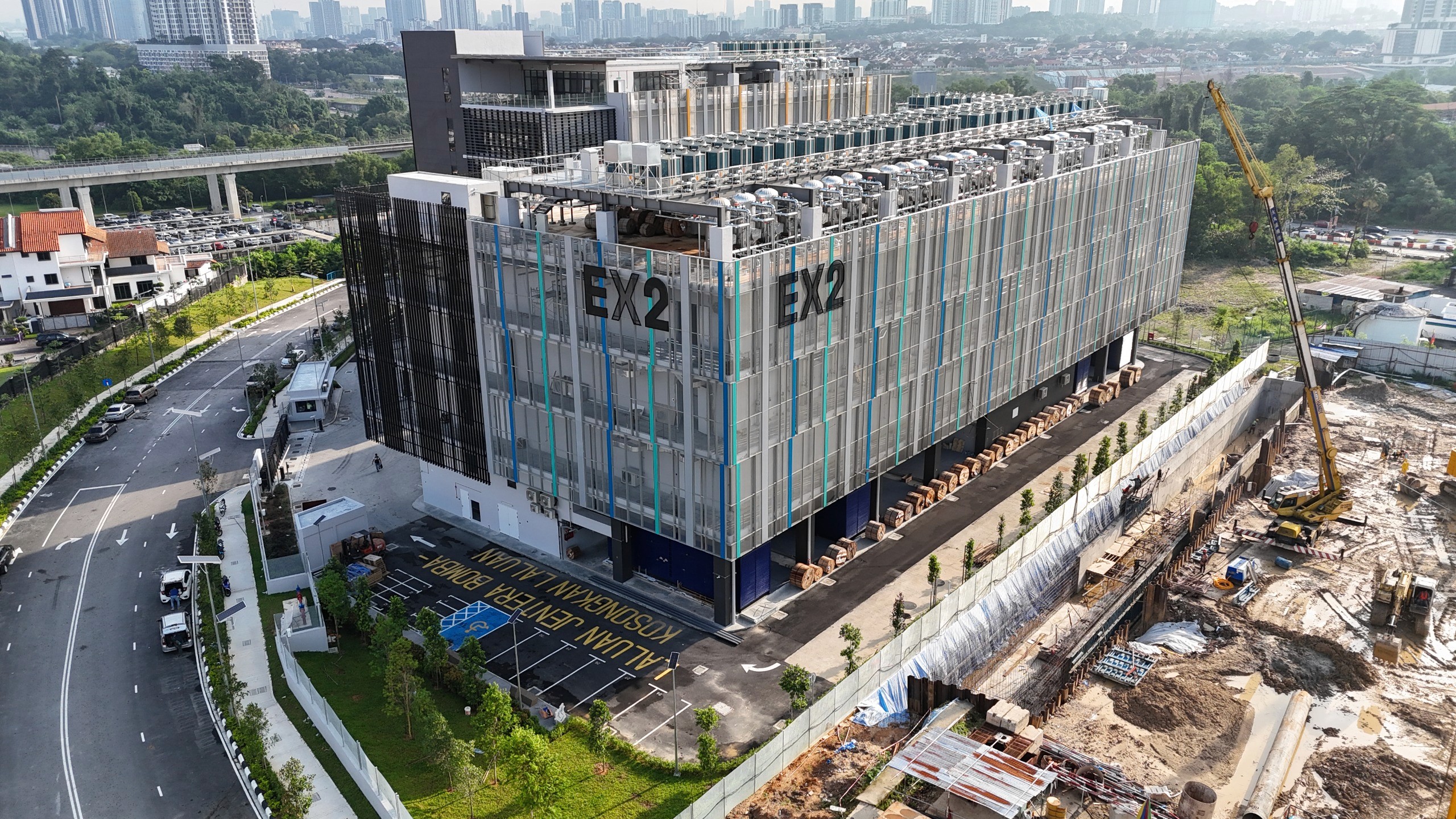 Exterior view of EX1 & EX2 Data Centre project by Asima Architects