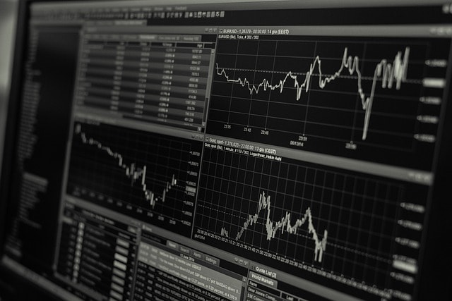 Stock trading monitor with graphs