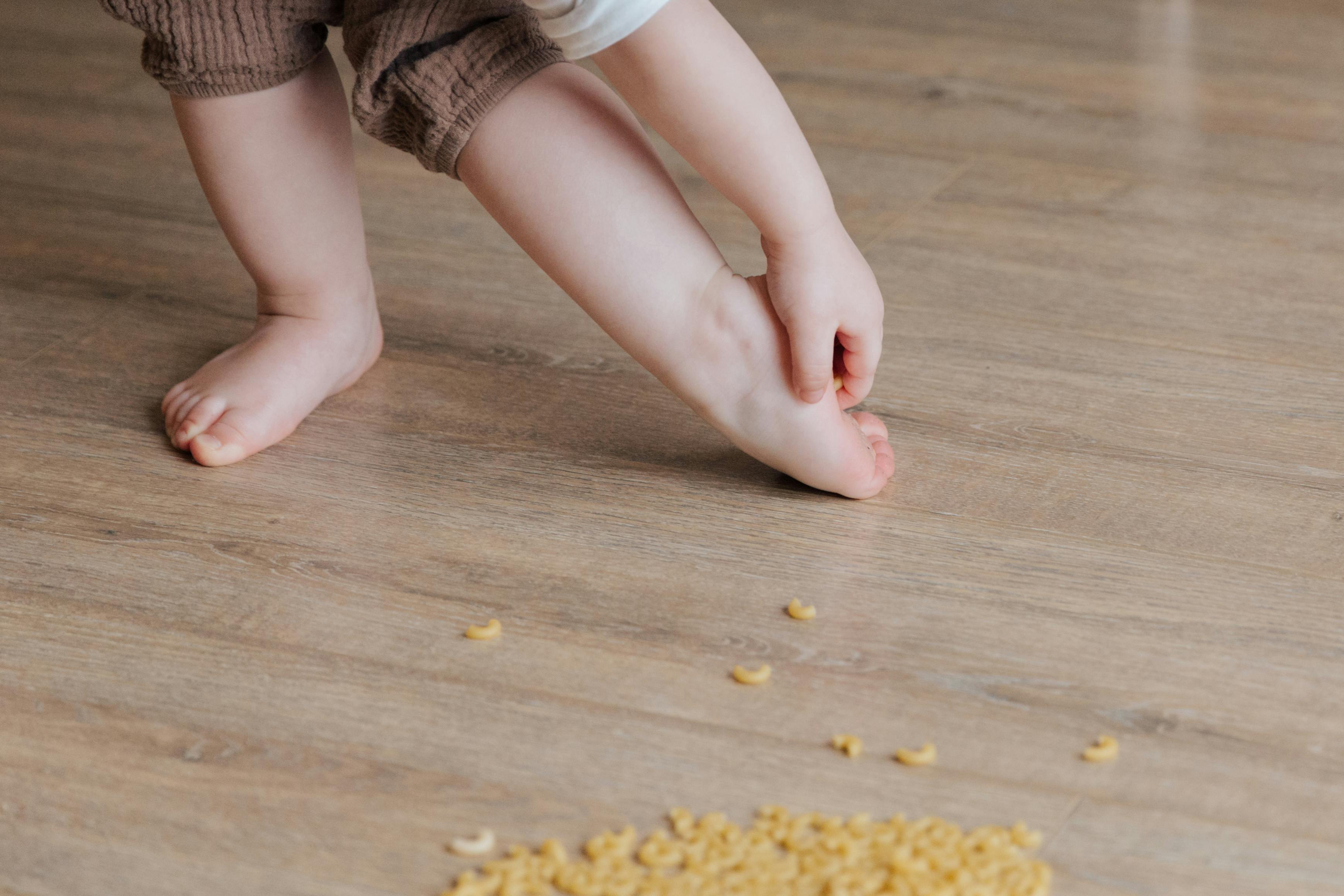 Spilled snacks happen fast with toddlers — stain- and water-resistant hybrid floors make clean-ups easy in busy Brisbane family homes.