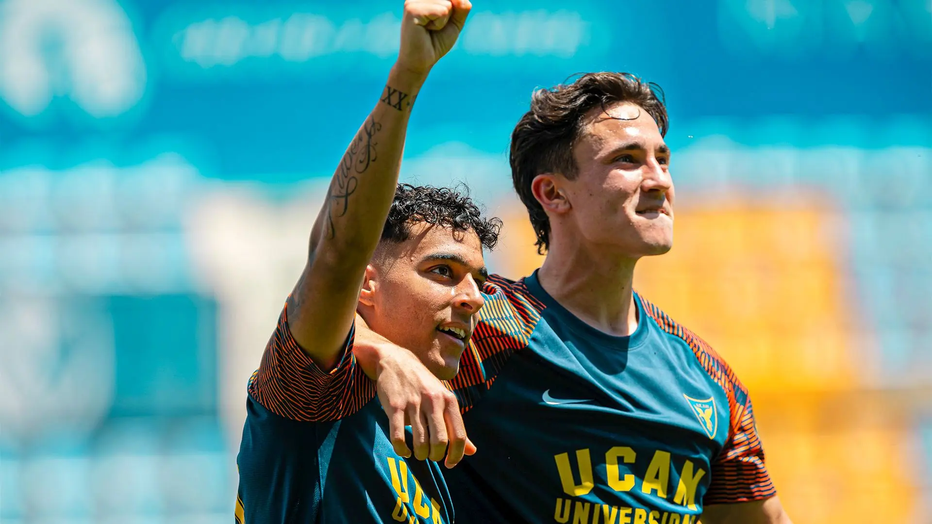 Jugadores del UCAM International Football Team celebrando un gol durante un partido universitario en Murcia | UCAM Universidad Católica de Murcia