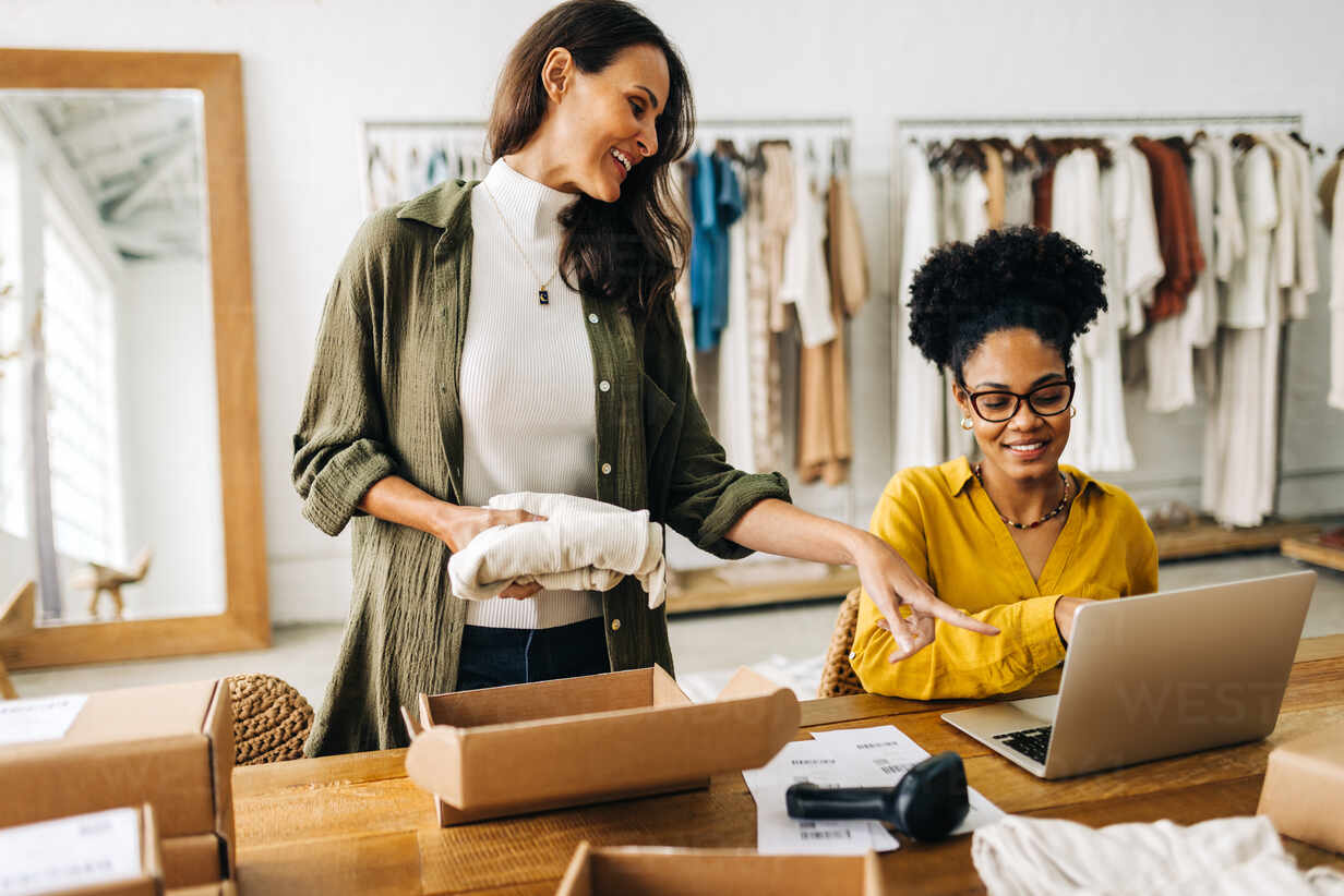 Complete Guide To Scaling An eCommerce Business For Sustainable Growth