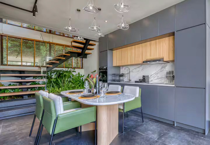 1-bedroom villa with jungle-view terrace and infinity pool in Ubud, Tegallalang