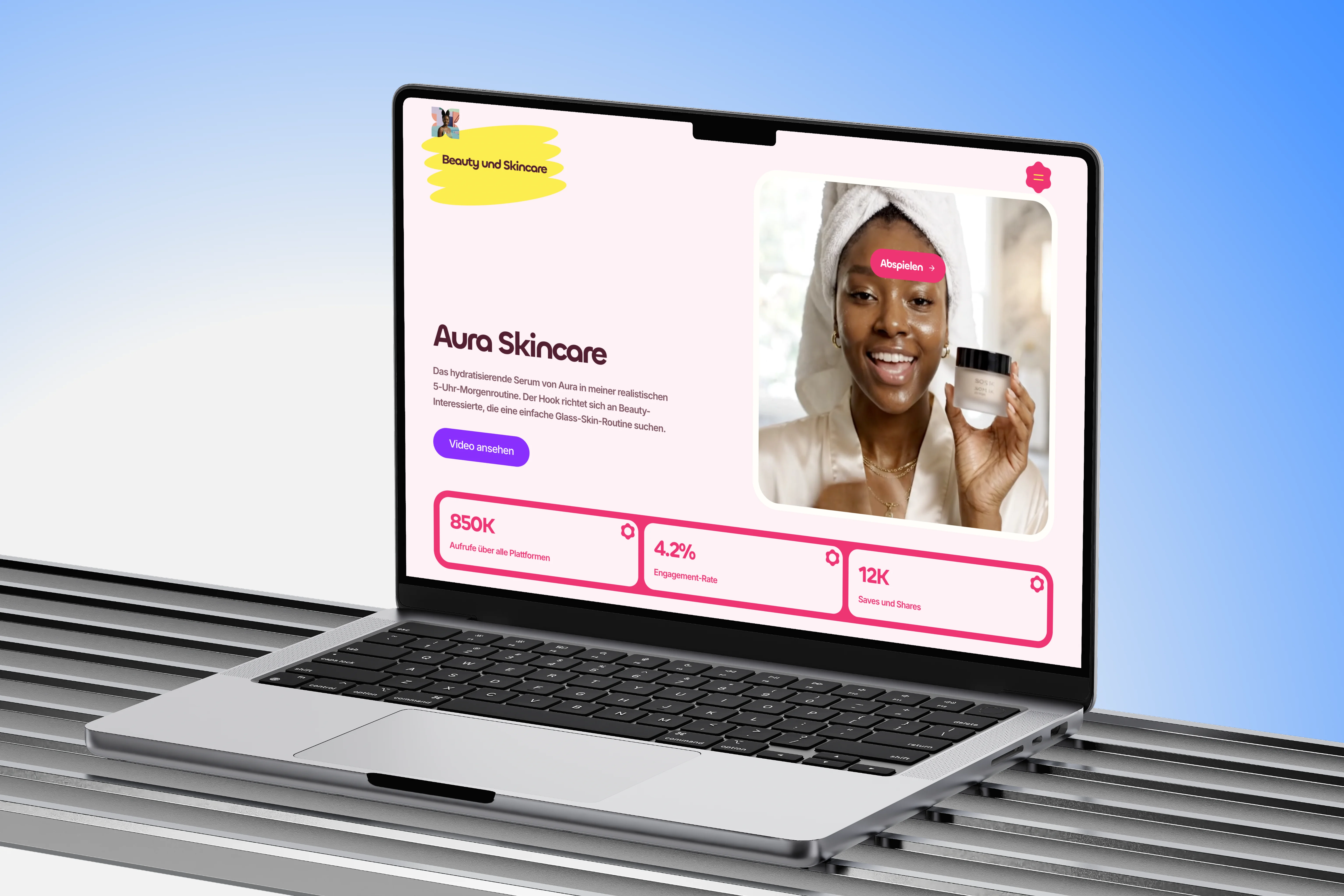 Influence Mockup Laptop