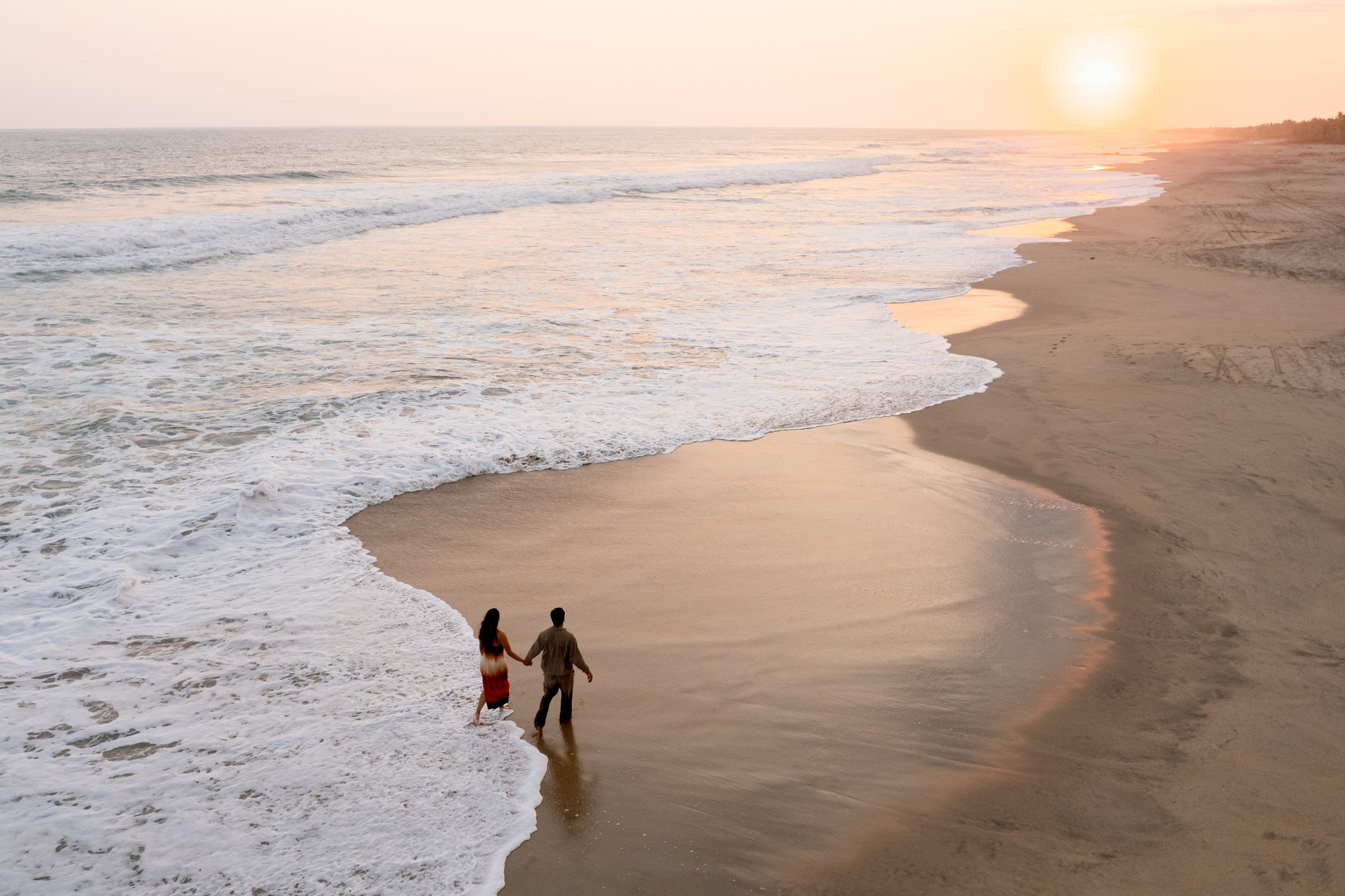 Sesión fotográfica con dron  de propuesta de matrimonio en la costa de Oaxaca