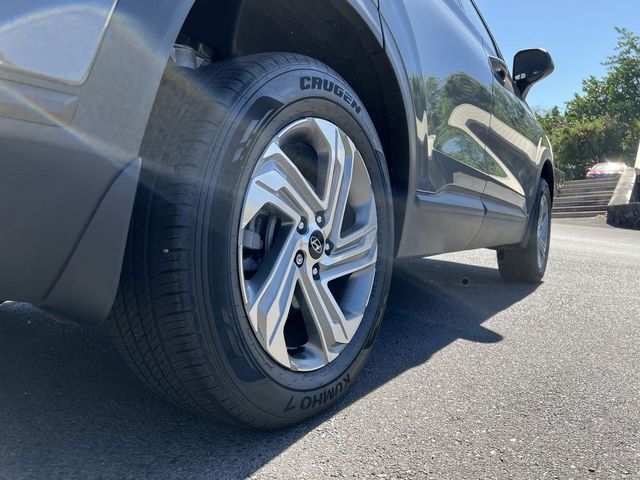 Grey Hyundai Santa Fe for rent in Kona Big Island Hawaii