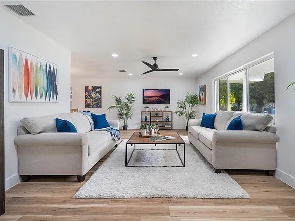 Hawthorn house living room