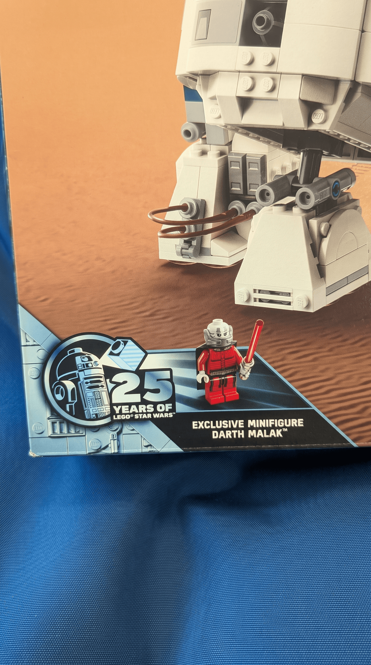LEGO Star Wars R2-D2 prize