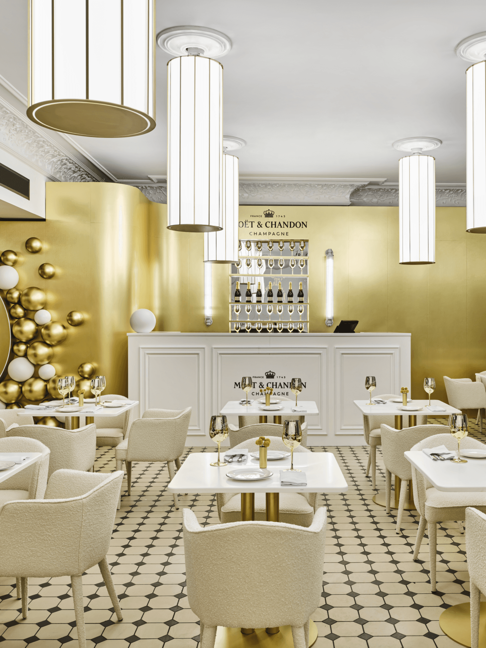 Thsnd Moet Chandon Background